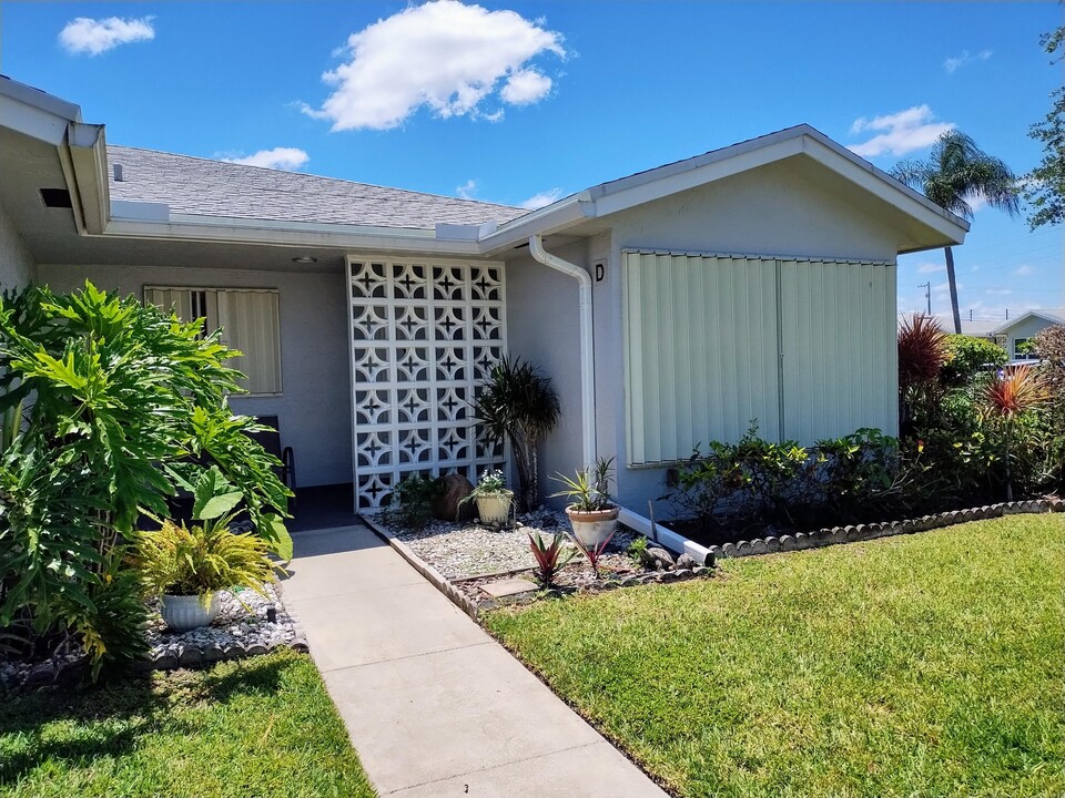 14716 Canalview Dr in Delray Beach, FL - Foto de edificio