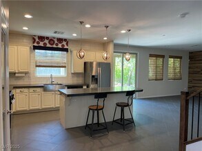 3073 Hushed Sonnet Ave in Henderson, NV - Building Photo - Building Photo