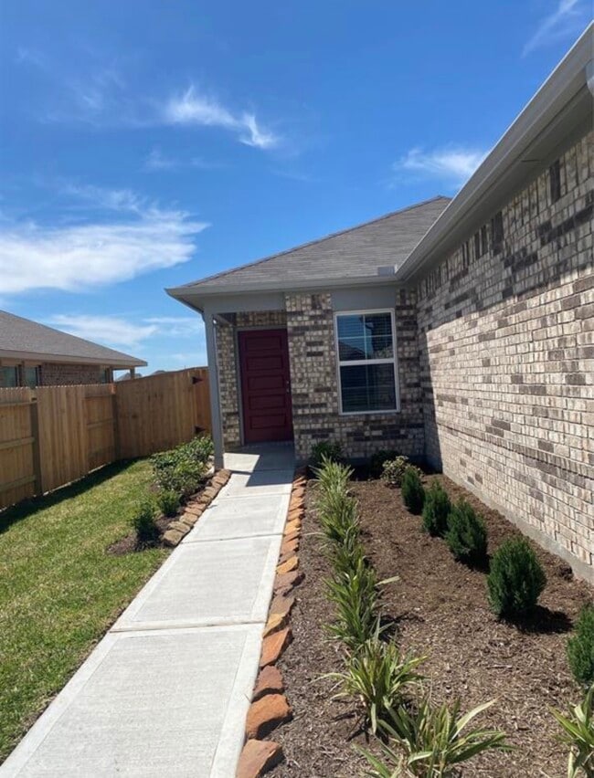 property at 3119 Spanish Oak Ln