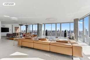 101 W 67th St in New York, NY - Building Photo