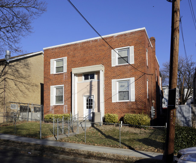 2808 Hartford St SE in Washington, DC - Foto de edificio - Building Photo