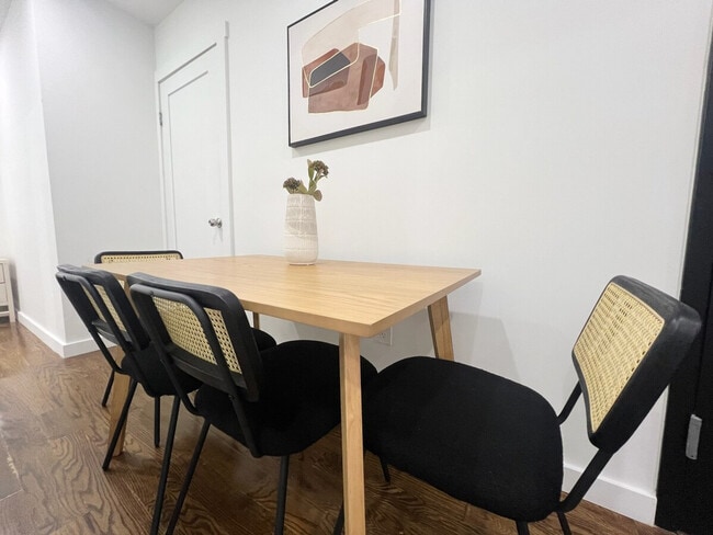 18 Avenue B in New York, NY - Building Photo - Building Photo