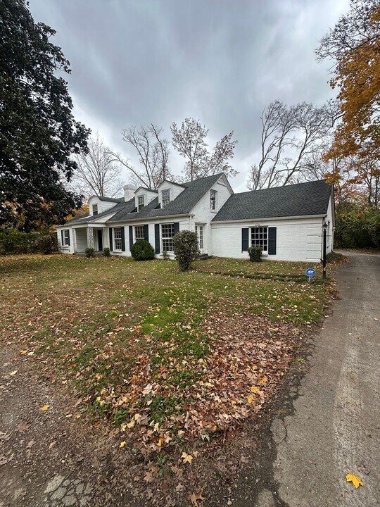 2316 Abbott Martin Rd in Nashville, TN - Foto de edificio