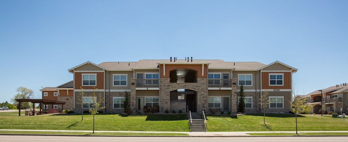 5233 Boardwalk Dr in Fort Collins, CO - Building Photo