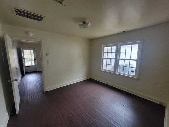 909 Hackett St in Greensboro, NC - Building Photo - Building Photo