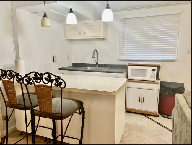 9905 Ashburton Ln in Bethesda, MD - Building Photo - Building Photo