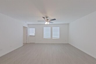 10737 Dusty Rnch Rd in Fort Worth, TX - Building Photo - Building Photo