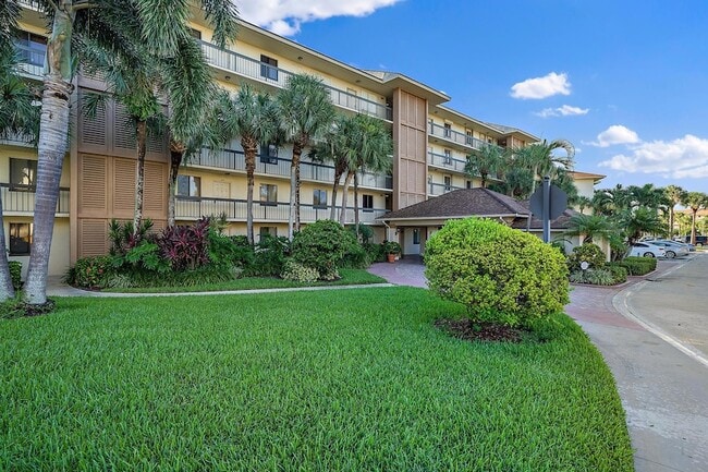 2601 Marina Isle Way, Unit 4020 in Jupiter, FL - Building Photo - Building Photo