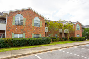 Gordon Oaks Retirement Community Apartments