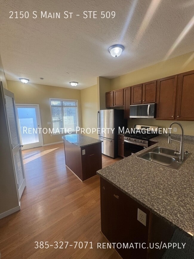 2150 S Main St in South Salt Lake, UT - Building Photo - Building Photo