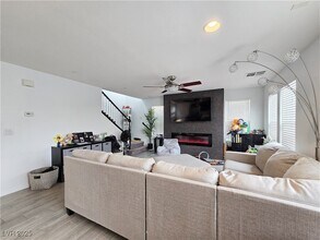 1255 Little Boy Blue Ave in Las Vegas, NV - Building Photo - Building Photo