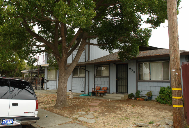 930 Heartwood Ave in Vallejo, CA - Foto de edificio - Building Photo