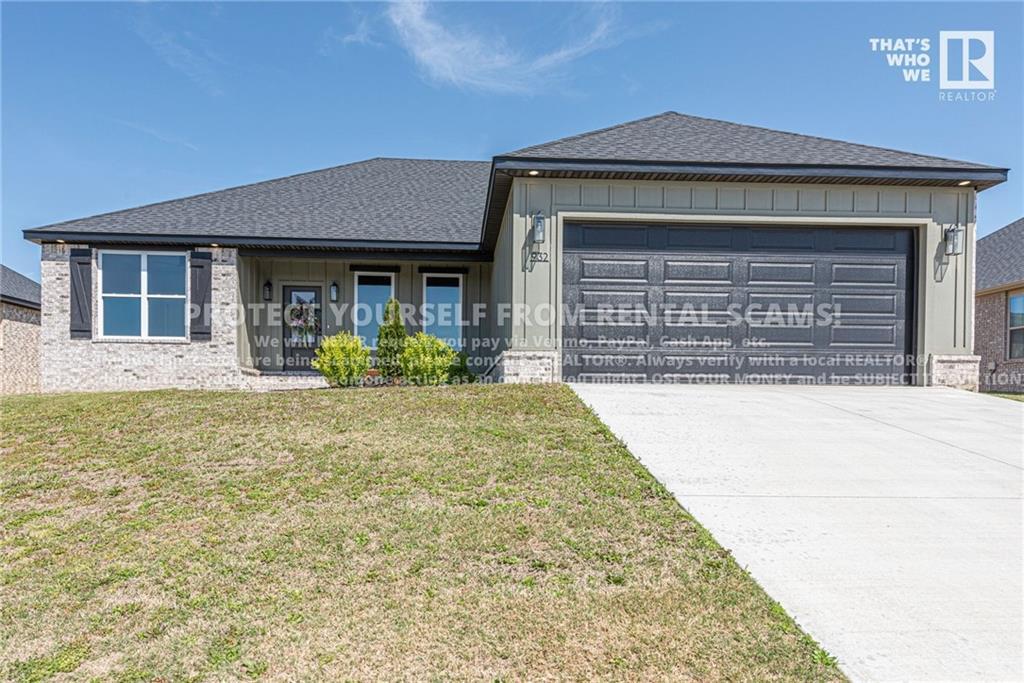 932 Sugar Lf St in Prairie Grove, AR - Building Photo