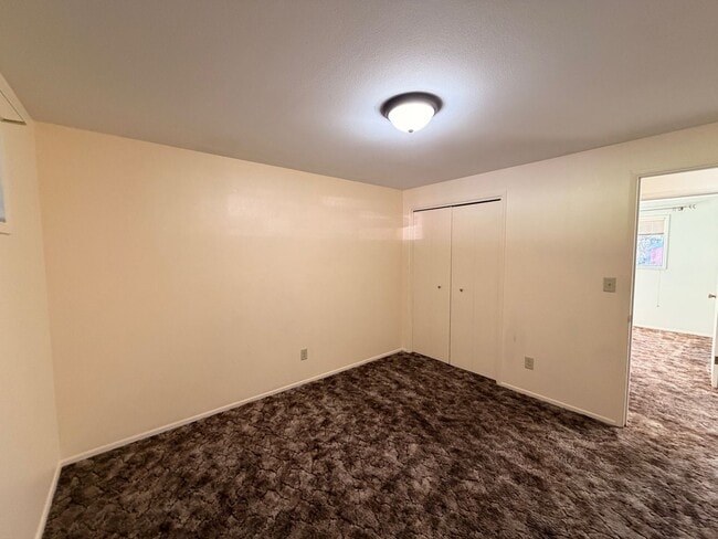 1178-1180 NW Troost St in Roseburg, OR - Building Photo - Building Photo