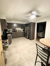 1718 W Greenleaf Ave in Chicago, IL - Building Photo - Building Photo
