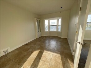 1522 Bronson Ave in Los Angeles, CA - Building Photo - Building Photo