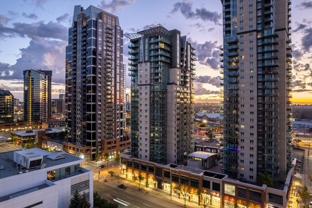 Sasso Condominiums in Calgary, AB - Building Photo