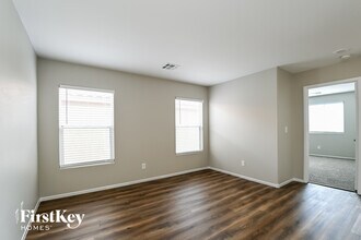 7425 Aardvark Walks St in Las Vegas, NV - Building Photo - Building Photo