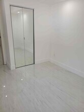 2174 NE 170th St in North Miami Beach, FL - Building Photo - Building Photo