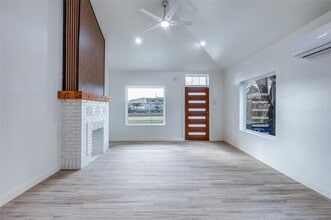 908 S Beckley Ave in Dallas, TX - Building Photo - Building Photo