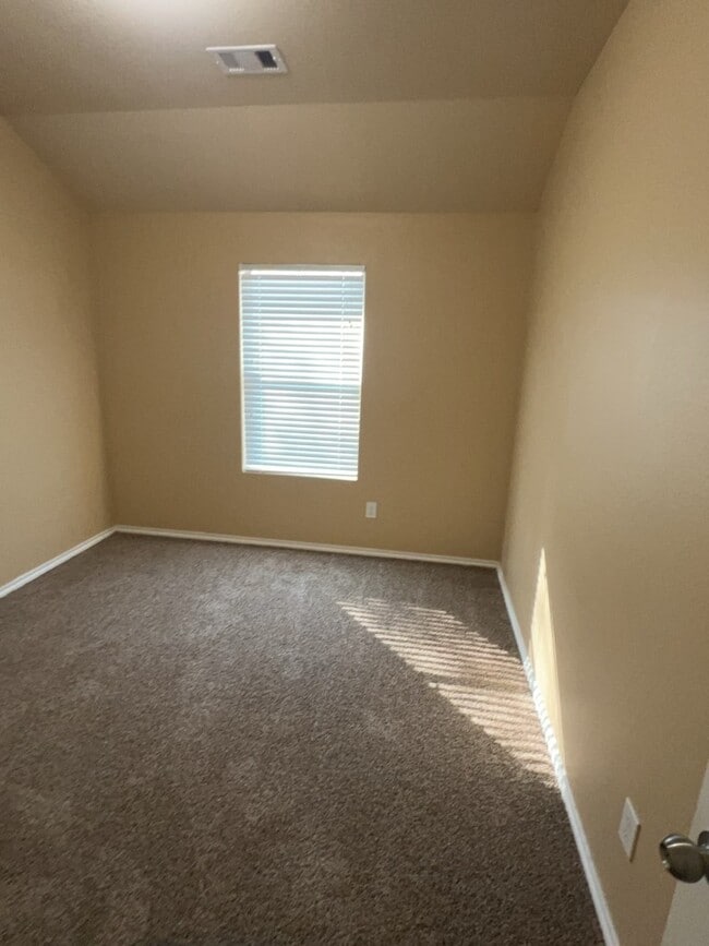 property at 808 Katydid Ct