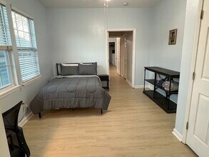 3030 Toulouse St in New Orleans, LA - Building Photo - Building Photo