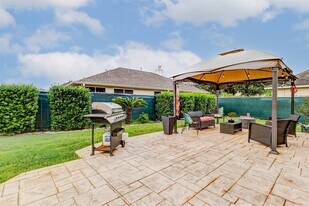 19110 Canaras Ct in Katy, TX - Building Photo