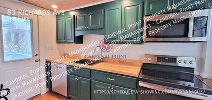 83 Richards Ave in Portsmouth, NH - Foto de edificio - Building Photo
