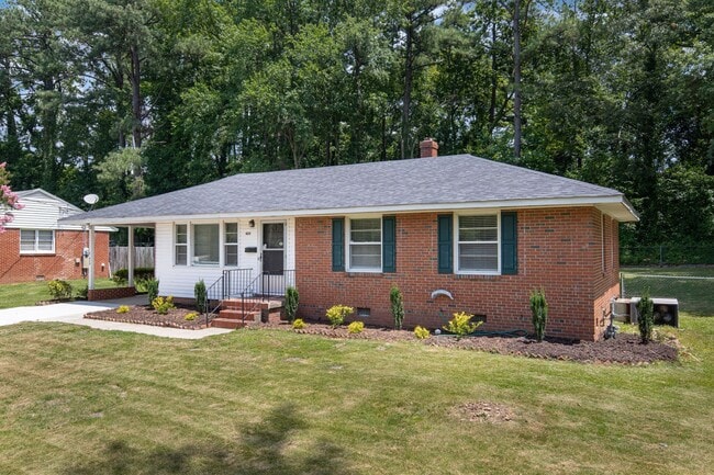 423 Glenbrook Dr in Raleigh, NC - Building Photo - Building Photo