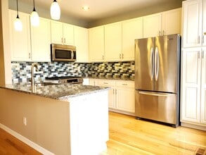 705 Rolling Fields Way in Rockville, MD - Building Photo - Building Photo