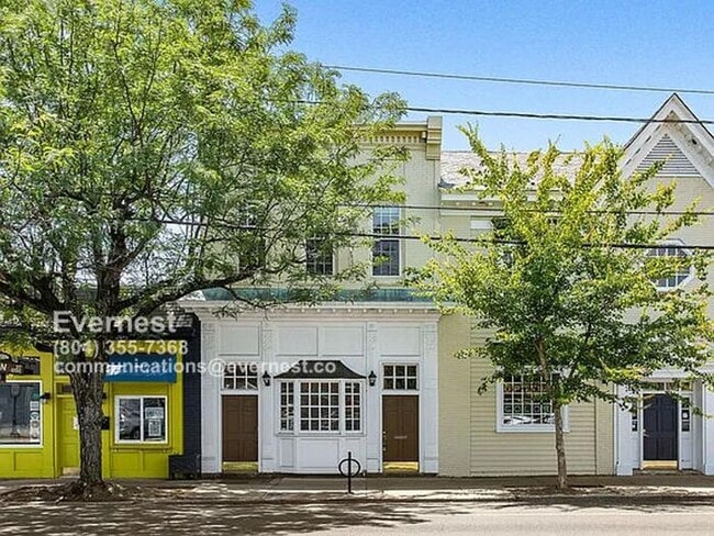 1203 W Main St
