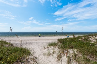 812 E Gulf Blvd in Indian Rocks Beach, FL - Building Photo