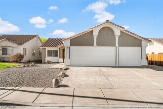 485 Waterwheel Falls Dr in Henderson, NV - Building Photo - Building Photo