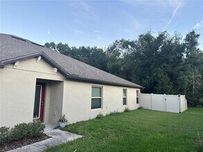 13336 Crest Lake Dr in Hudson, FL - Building Photo - Building Photo