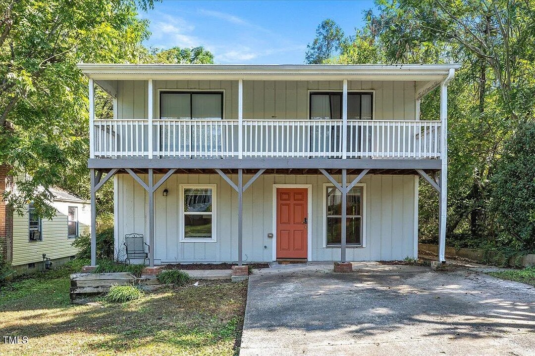 205 Spring St in Durham, NC - Building Photo