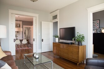 2050 W Augusta Blvd, Unit 3 in Chicago, IL - Building Photo - Building Photo