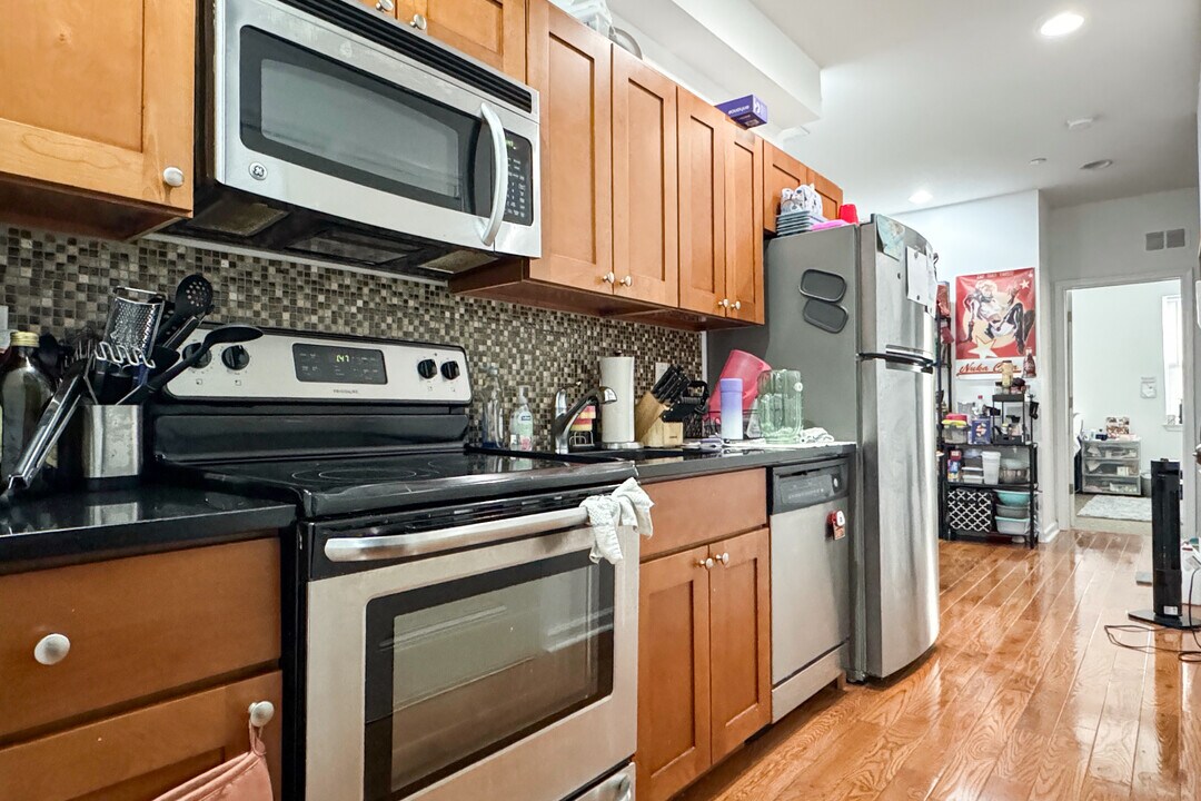 1823 N Willington St, Unit 2 in Philadelphia, PA - Building Photo