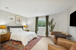 Maverick Station in Houston, TX - Building Photo