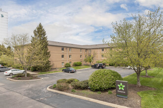 Furnished Studio - North Olmsted in North Olmsted, OH - Foto de edificio - Building Photo