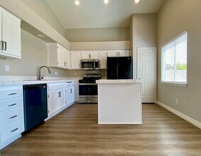 9317 Mountain Rise Ave in Las Vegas, NV - Building Photo - Building Photo