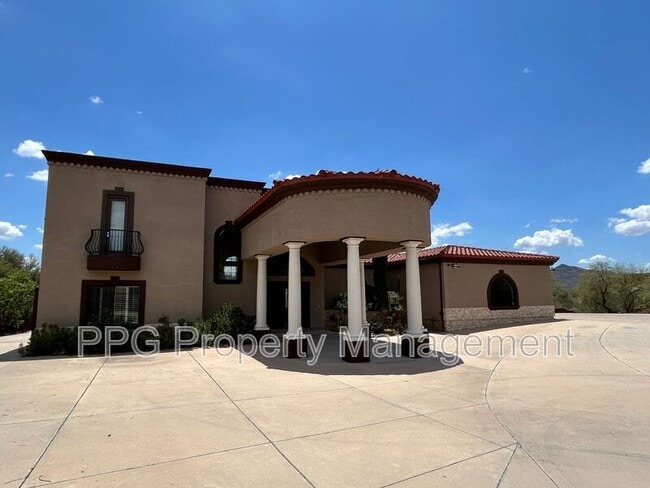 property at 8170 E Golden Spur Ln