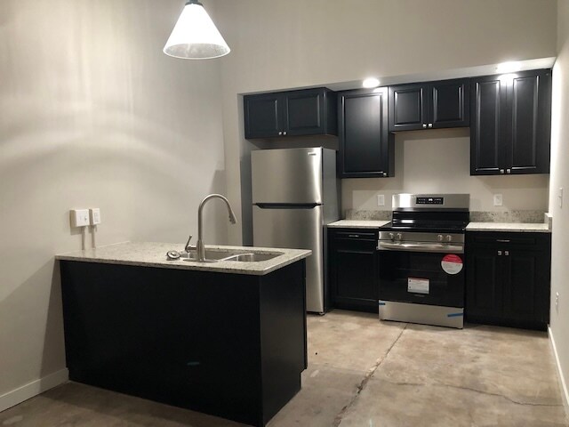 203 N Main St in Lawrenceville, VA - Building Photo