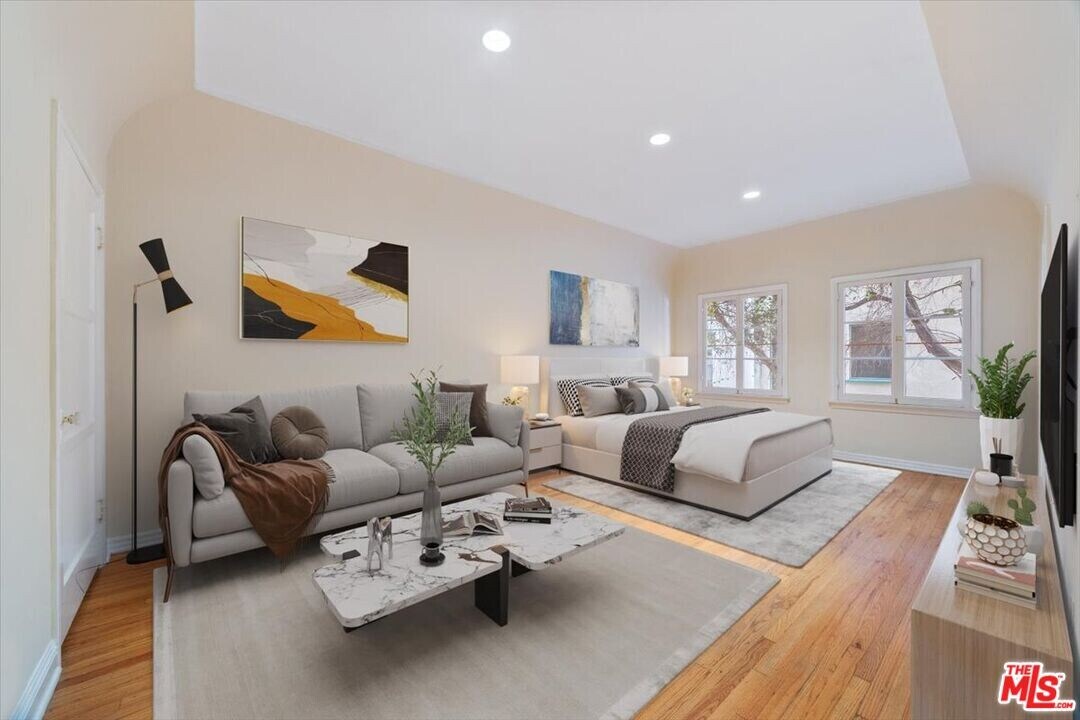 6217 Orange St in Los Angeles, CA - Building Photo