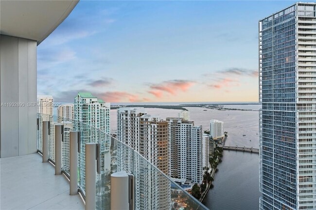 300 Biscayne Blvd Way, Unit 4007 in Miami, FL - Foto de edificio - Building Photo