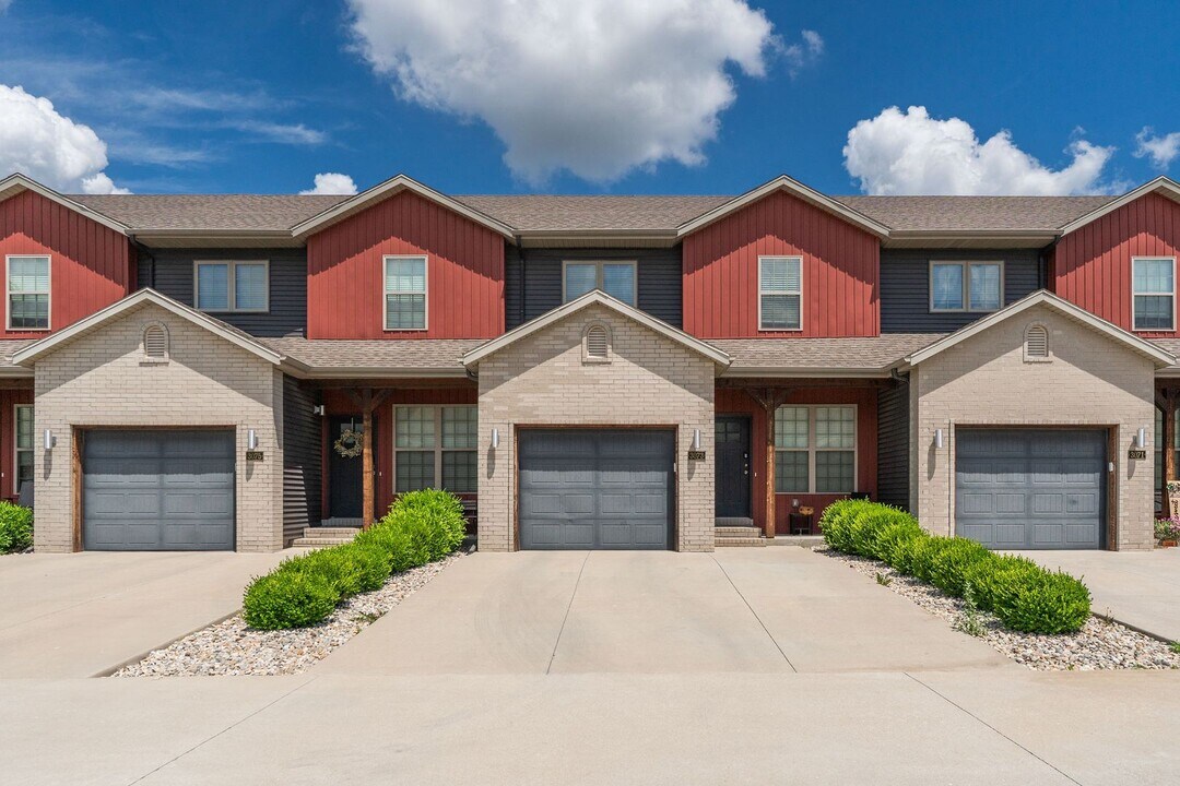 3077 W Cardinal St in Springfield, MO - Building Photo