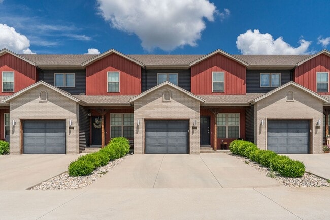property at 3077 W Cardinal St