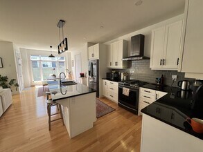 334 Lysander Pl in Ottawa, ON - Building Photo - Building Photo