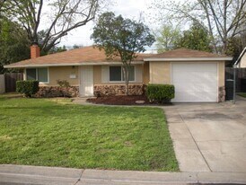 3217 Wemberley Dr in Sacramento, CA - Building Photo
