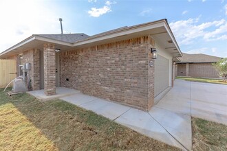 13320 Springcreek Dr in Oklahoma City, OK - Building Photo - Building Photo