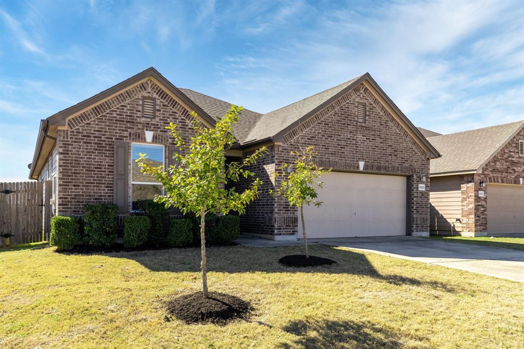 12525 Dwight Eisenhower St in Manor, TX - Building Photo